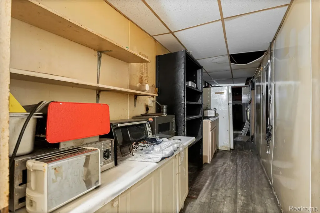 35676 Van Born Road Wayne City MI 48184