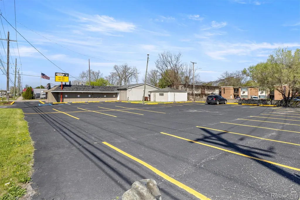 35676 Van Born Road Wayne City MI 48184
