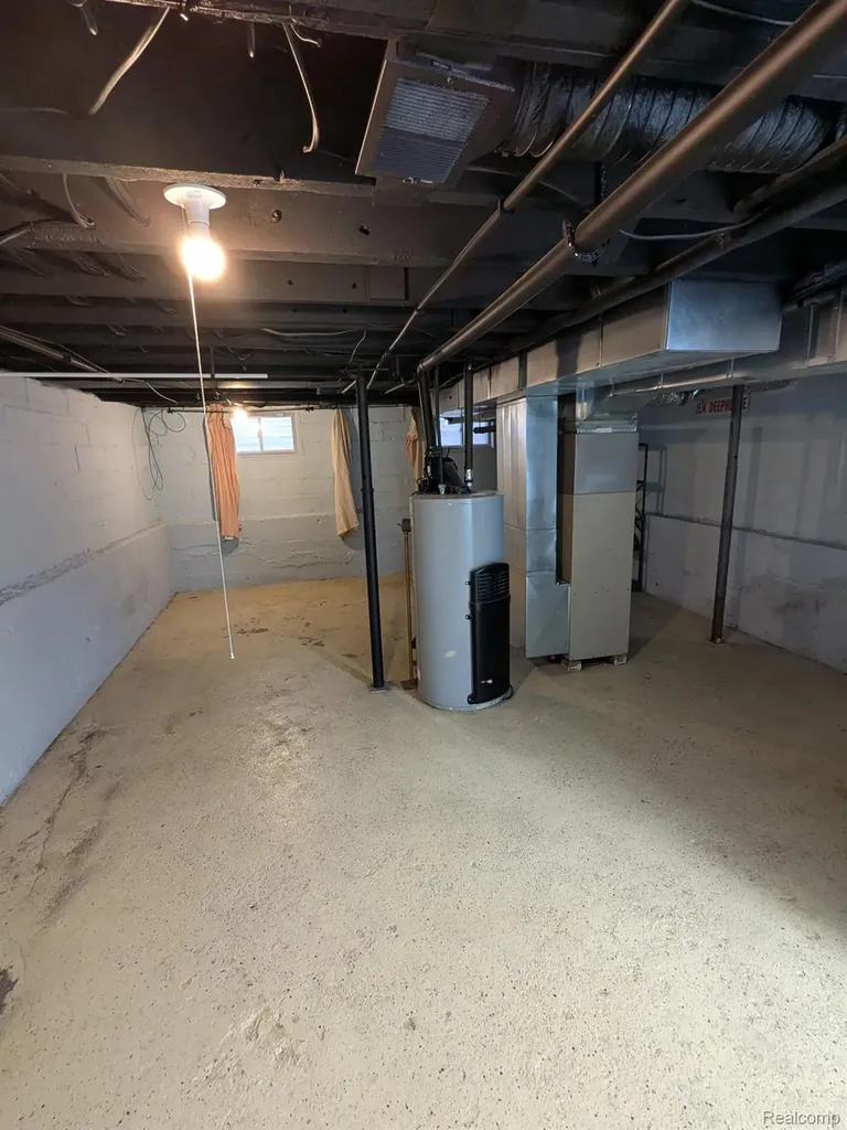 1108 S Grand Traverse Street Flint City MI 48502