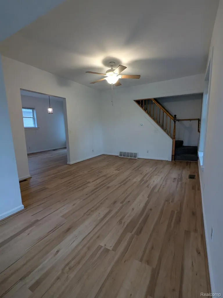 1108 S Grand Traverse Street Flint City MI 48502