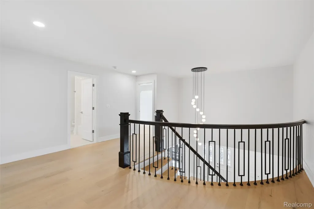 1906 Independence Court Rochester Hills City MI 48306