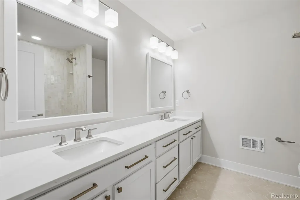 1906 Independence Court Rochester Hills City MI 48306
