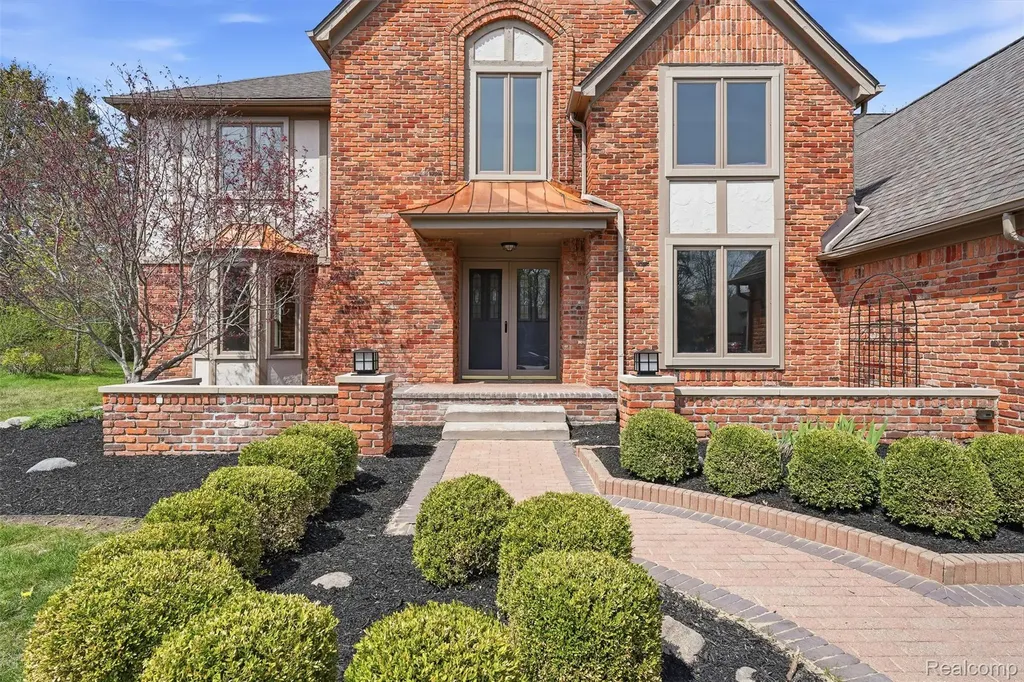 1906 Independence Court Rochester Hills City MI 48306