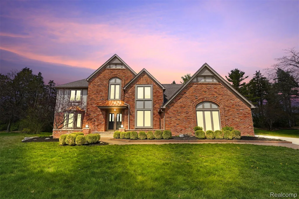 1906 Independence Court Rochester Hills City MI 48306