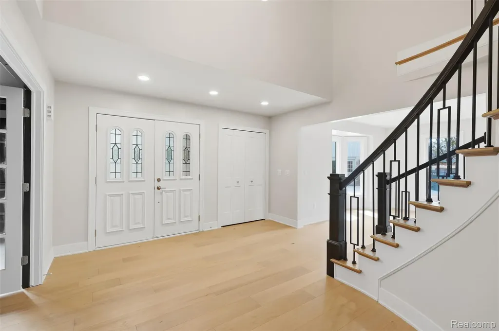 1906 Independence Court Rochester Hills City MI 48306