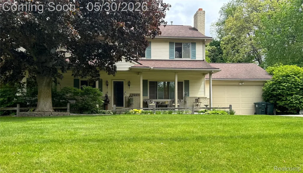 2697 Holland Street Lake Orion Village MI 48360