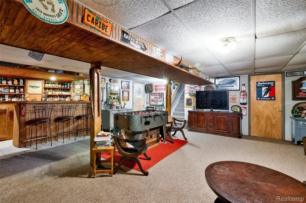 2697 Holland Street Lake Orion Village MI 48360