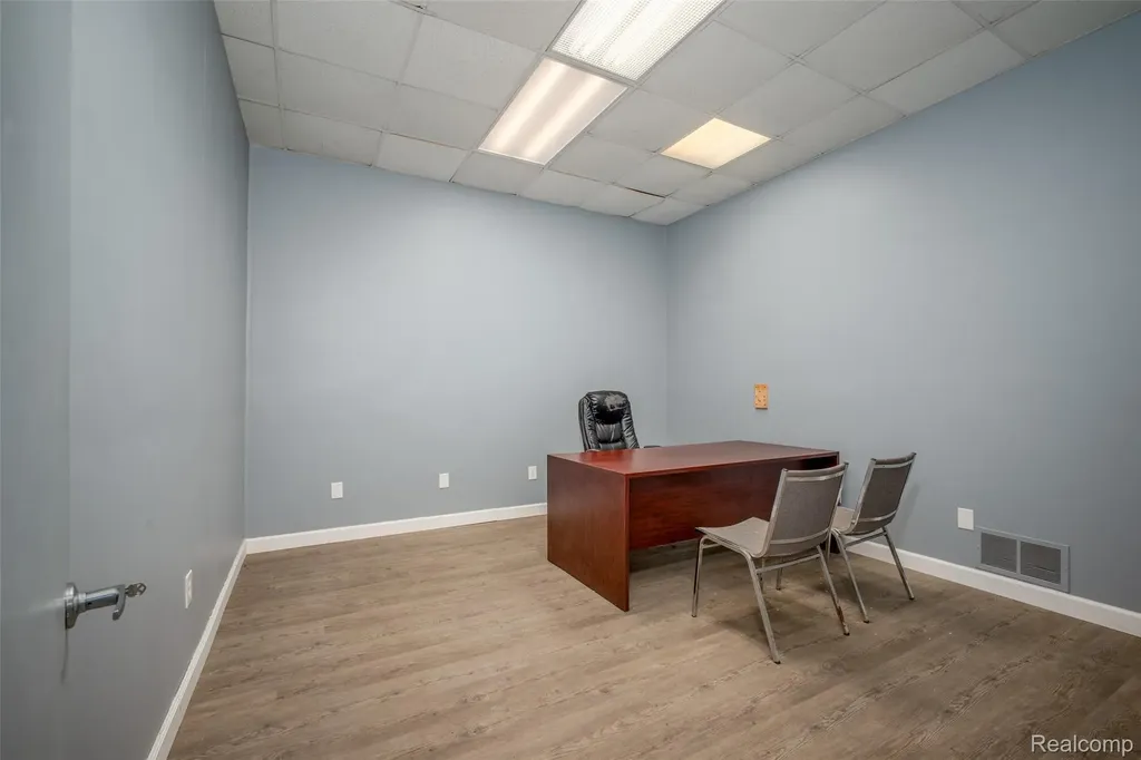 4359 Highland Road Waterford Charter Township MI 48328