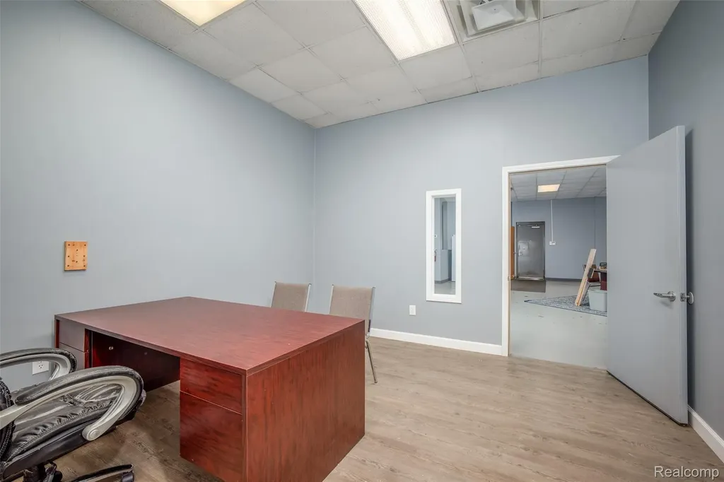 4359 Highland Road Waterford Charter Township MI 48328
