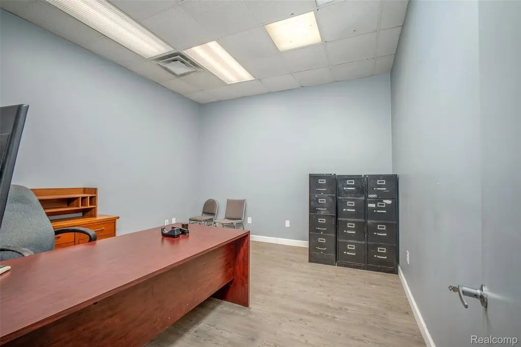 4359 Highland Road Waterford Charter Township MI 48328