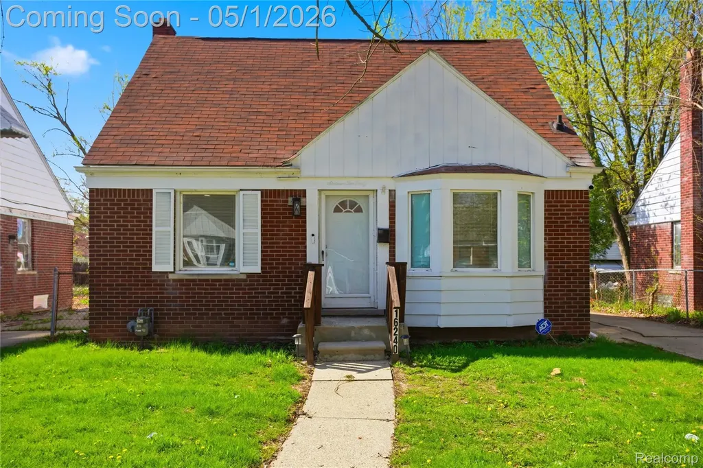16240 Manning Street Detroit City MI 48205