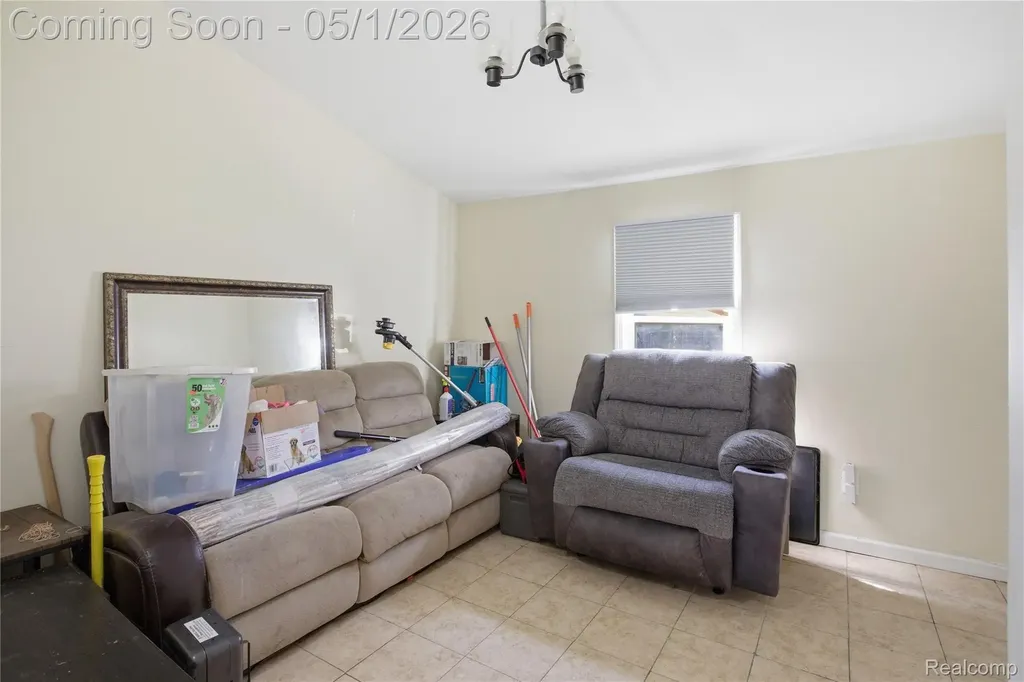 16240 Manning Street Detroit City MI 48205