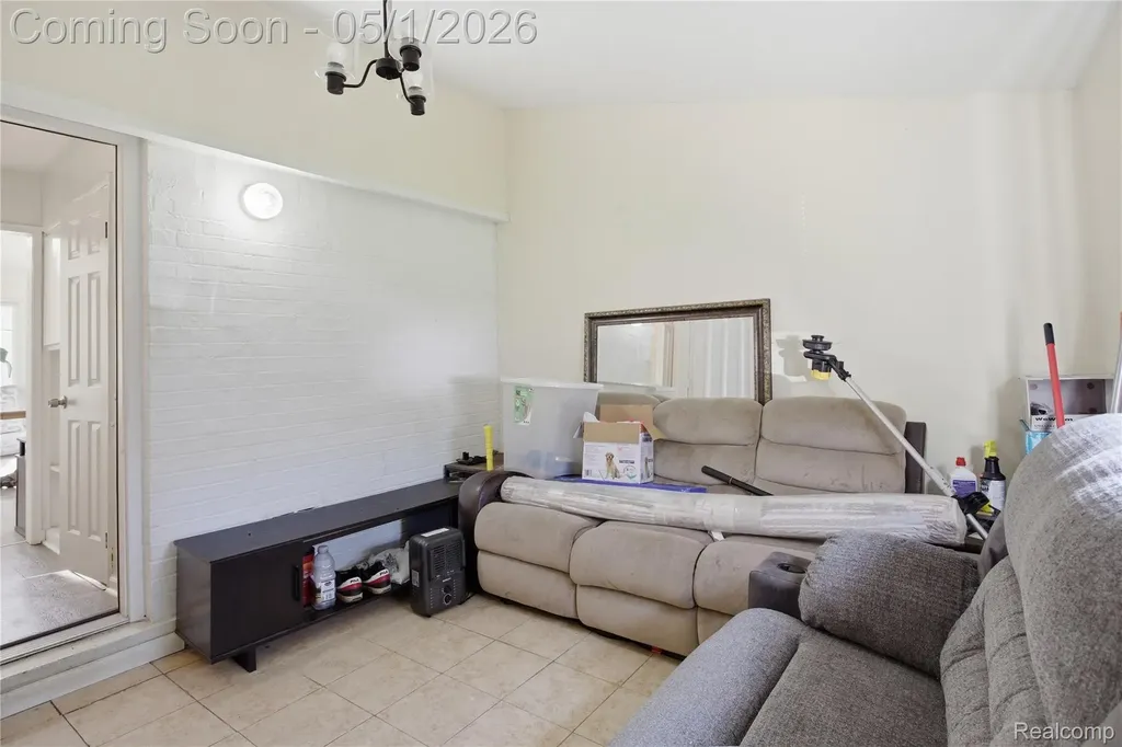 16240 Manning Street Detroit City MI 48205
