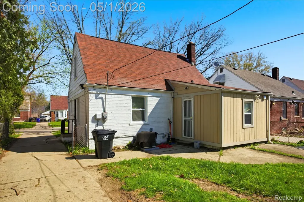 16240 Manning Street Detroit City MI 48205