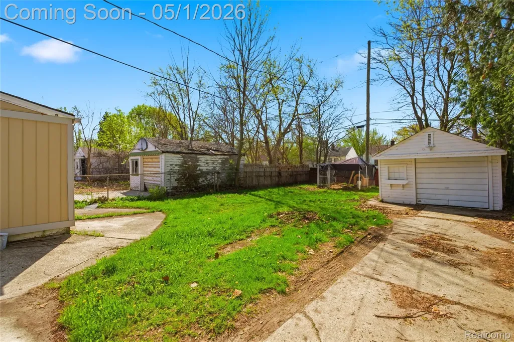 16240 Manning Street Detroit City MI 48205