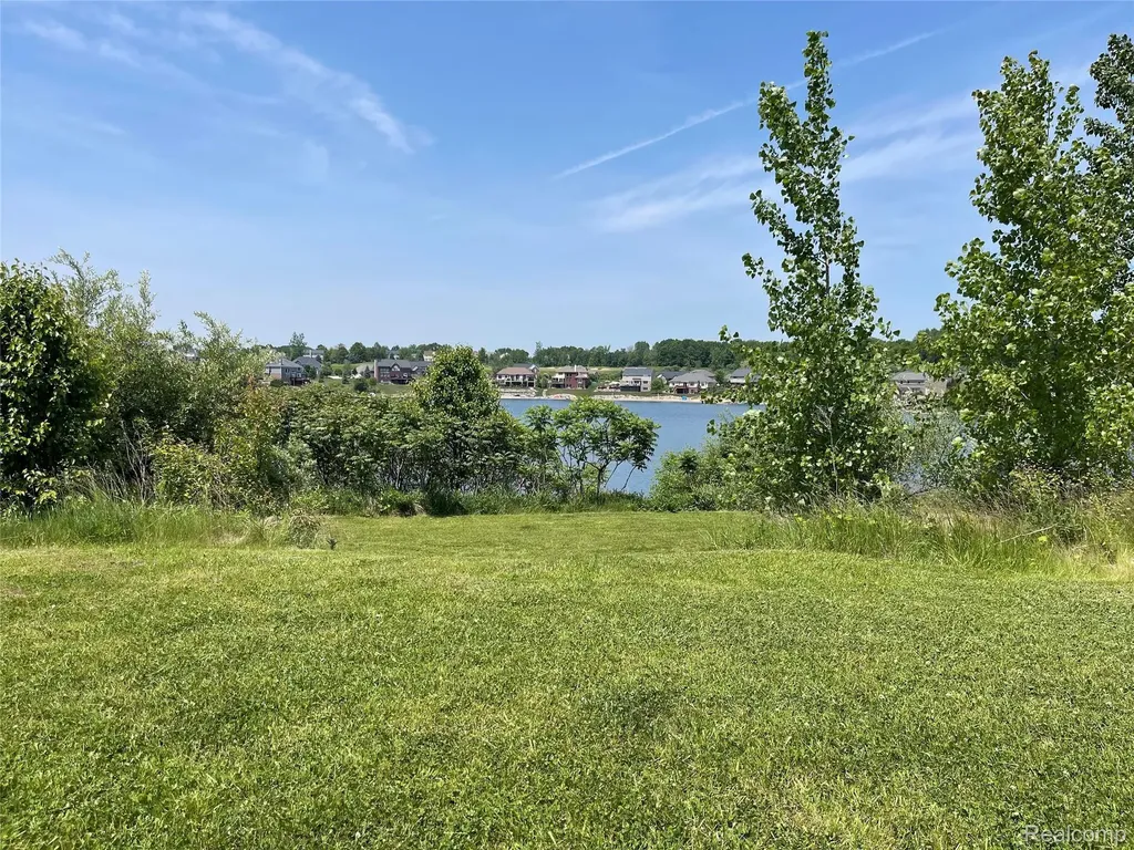 1170 Glass Lake Circle Oxford Charter Township MI 48371