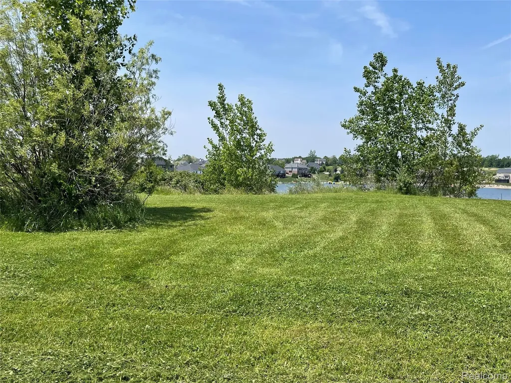 1170 Glass Lake Circle Oxford Charter Township MI 48371