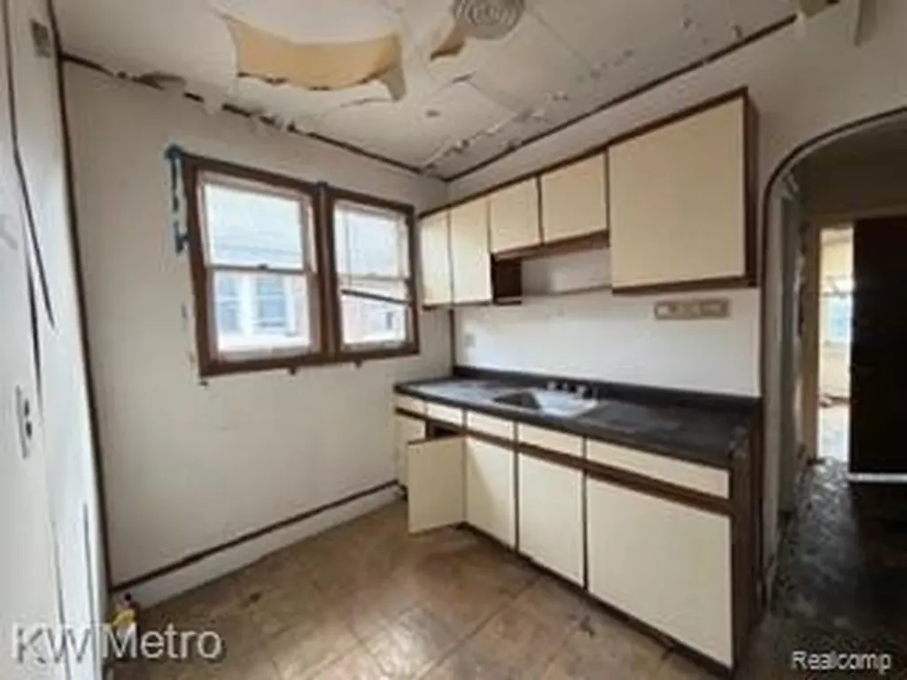 3331 Kendall Street Detroit City MI 48238