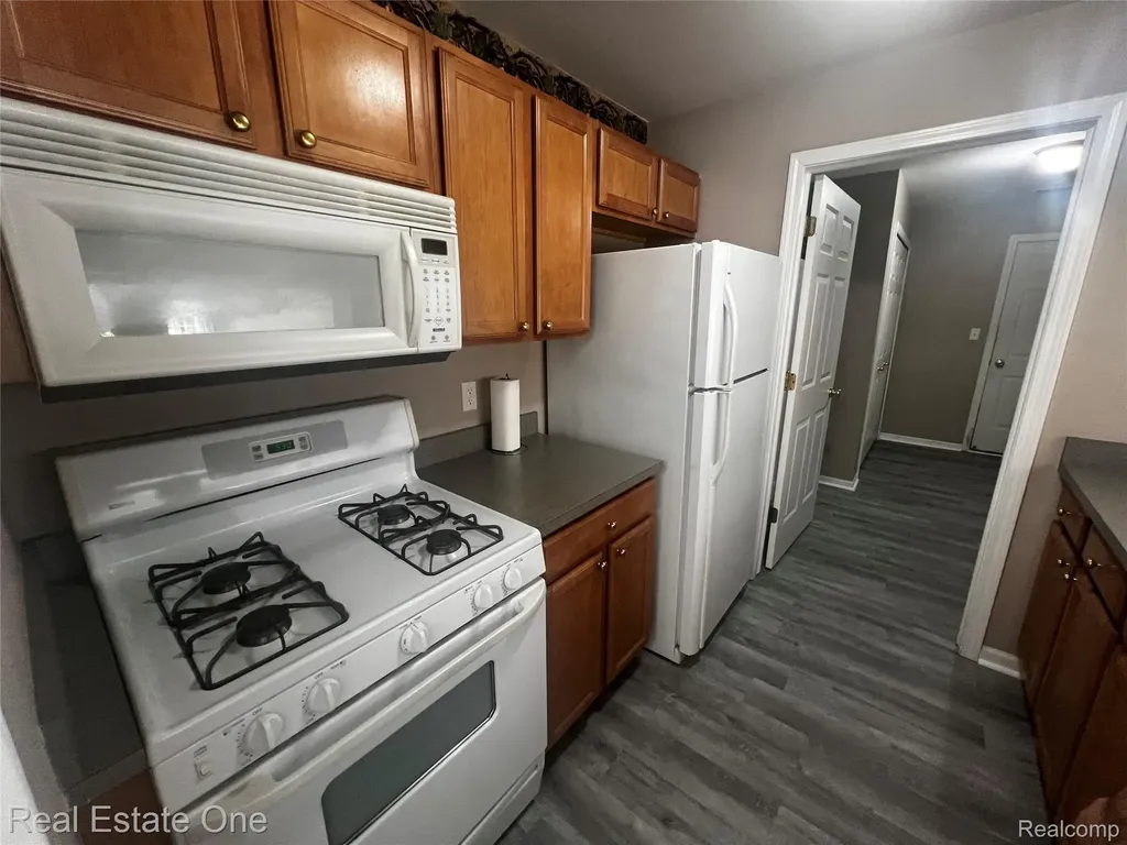20656 Dunham Road Clinton Charter Township MI 48038