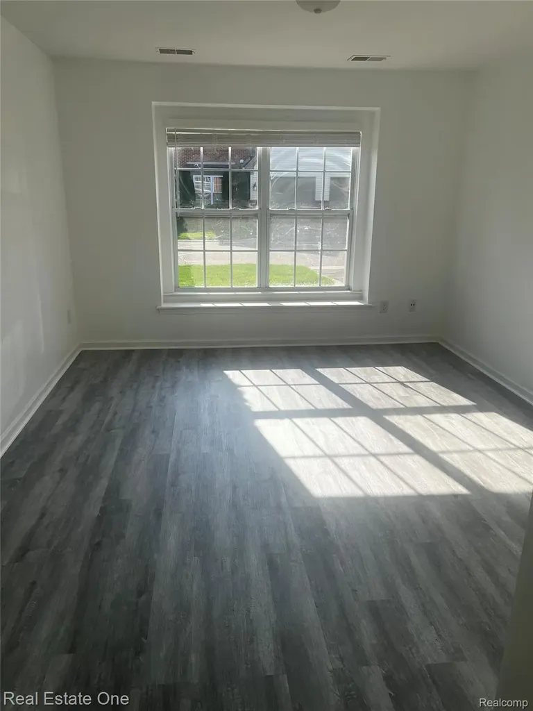 20656 Dunham Road Clinton Charter Township MI 48038