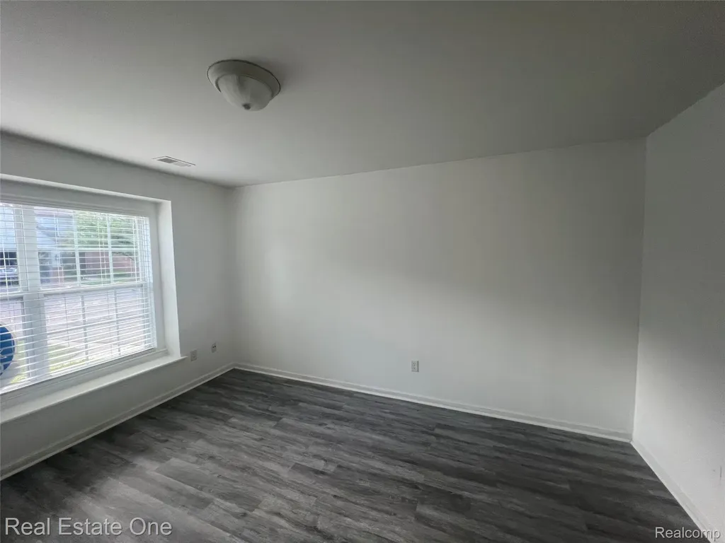 20656 Dunham Road Clinton Charter Township MI 48038