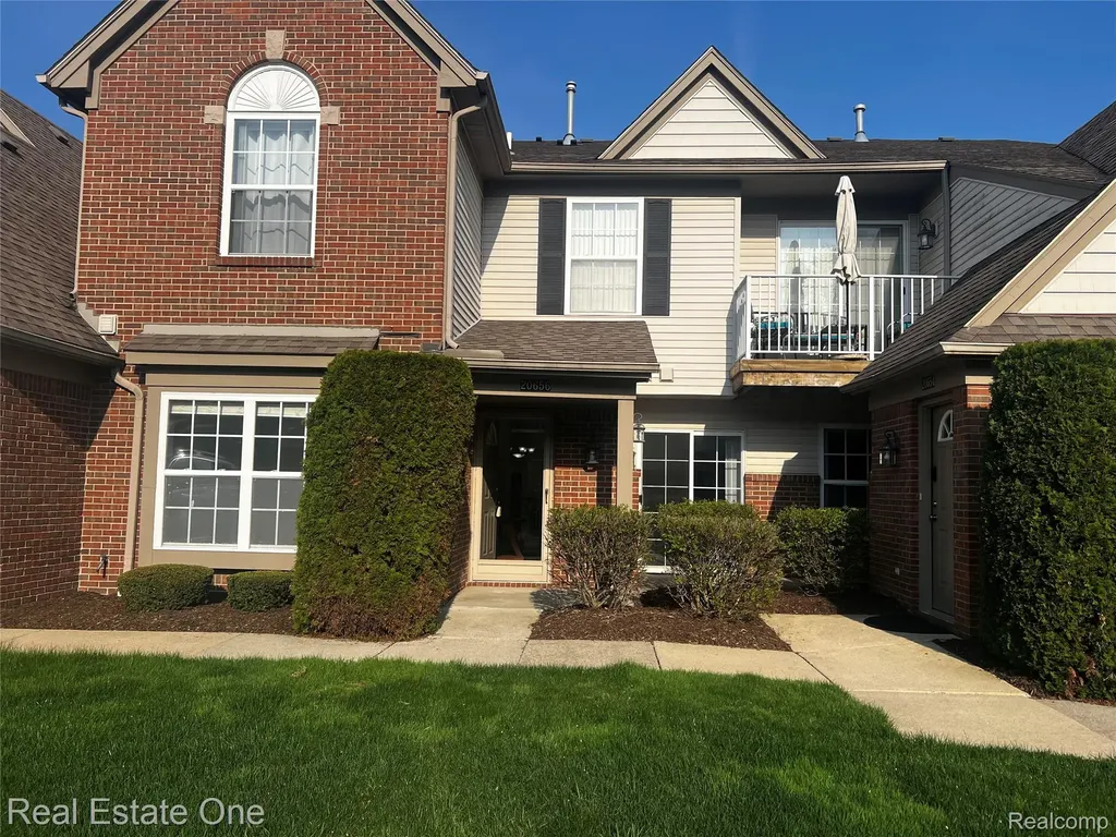 20656 Dunham Road Clinton Charter Township MI 48038