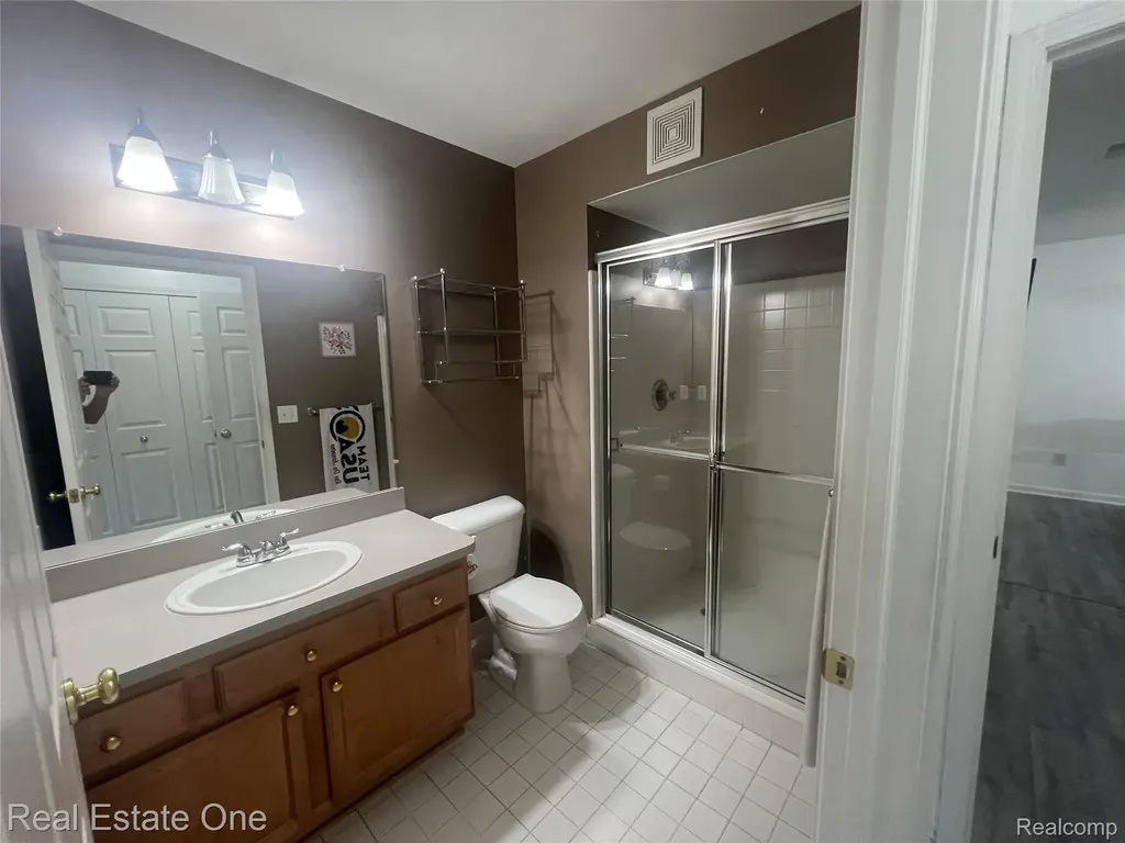 20656 Dunham Road Clinton Charter Township MI 48038