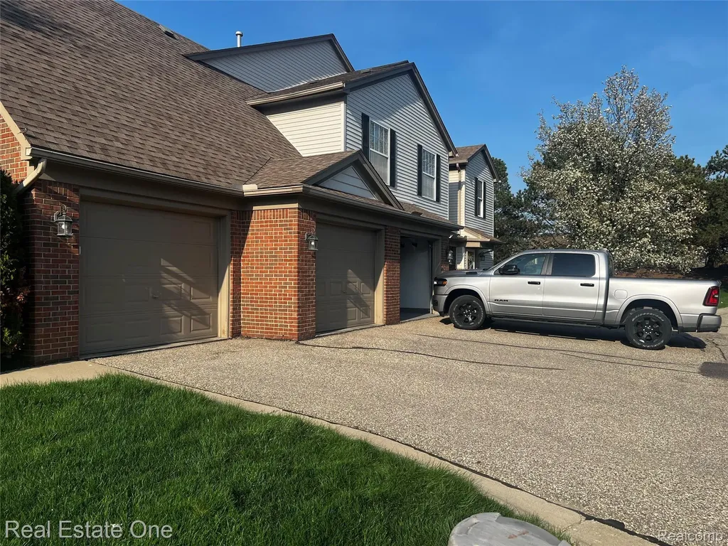 20656 Dunham Road Clinton Charter Township MI 48038