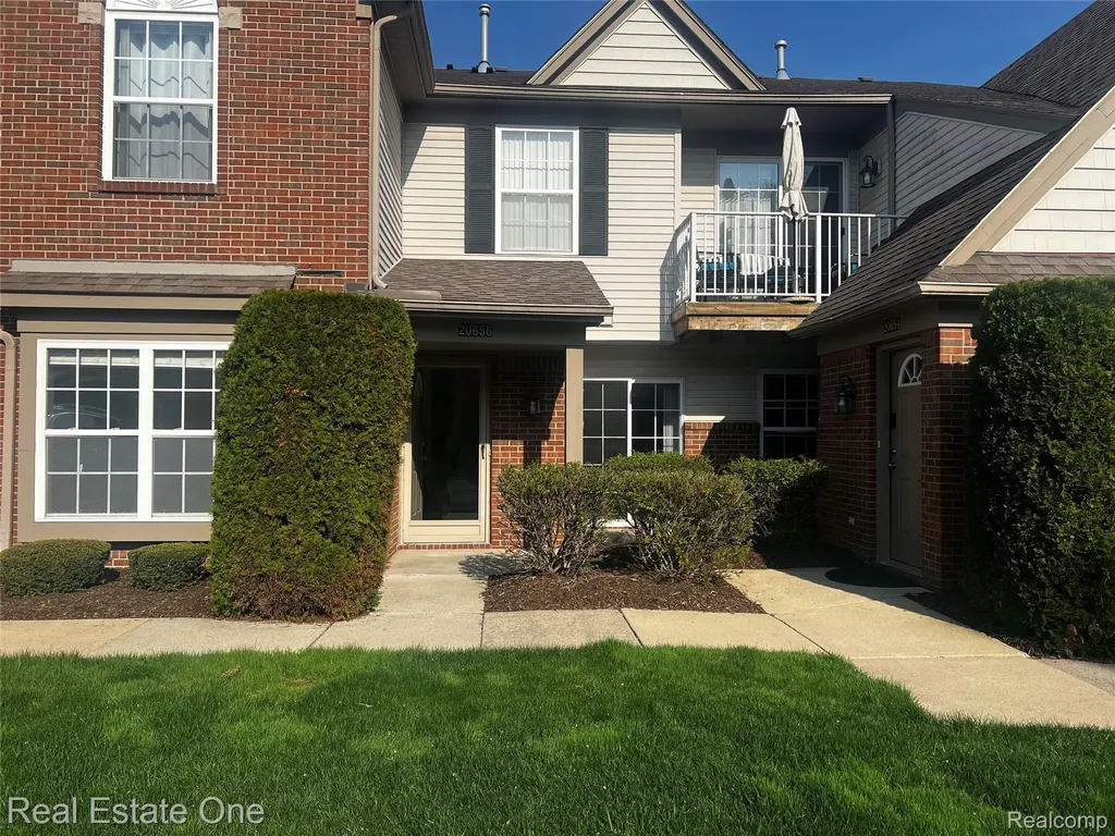 20656 Dunham Road Clinton Charter Township MI 48038