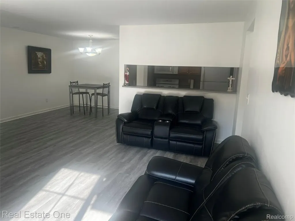 20656 Dunham Road Clinton Charter Township MI 48038