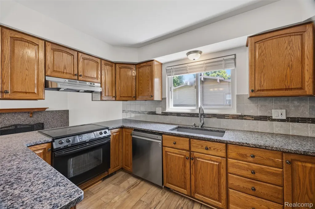 14018 Greentrees Street Riverview City MI 48193