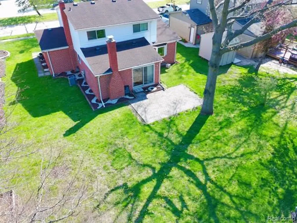 14018 Greentrees Street Riverview City MI 48193