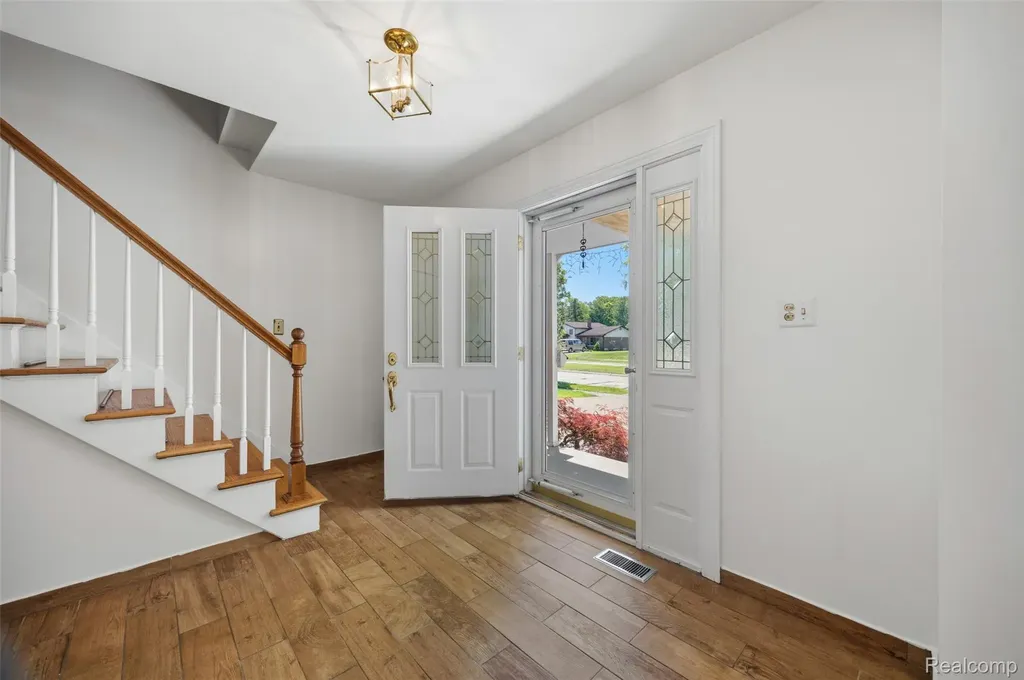 14018 Greentrees Street Riverview City MI 48193