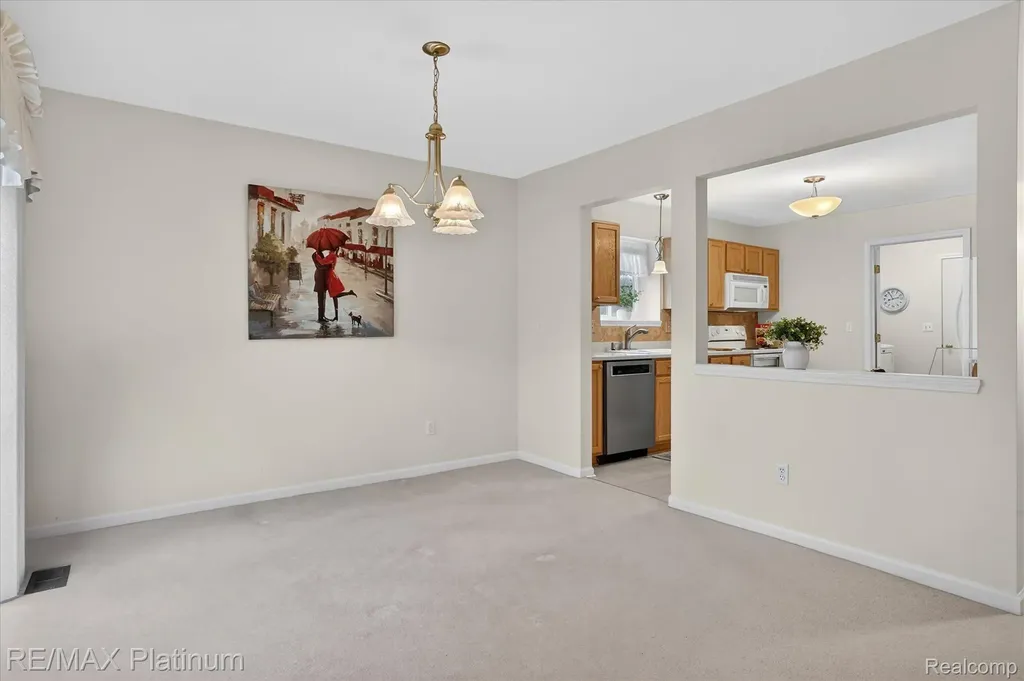 3341 Dewdrop Genoa Township MI 48843