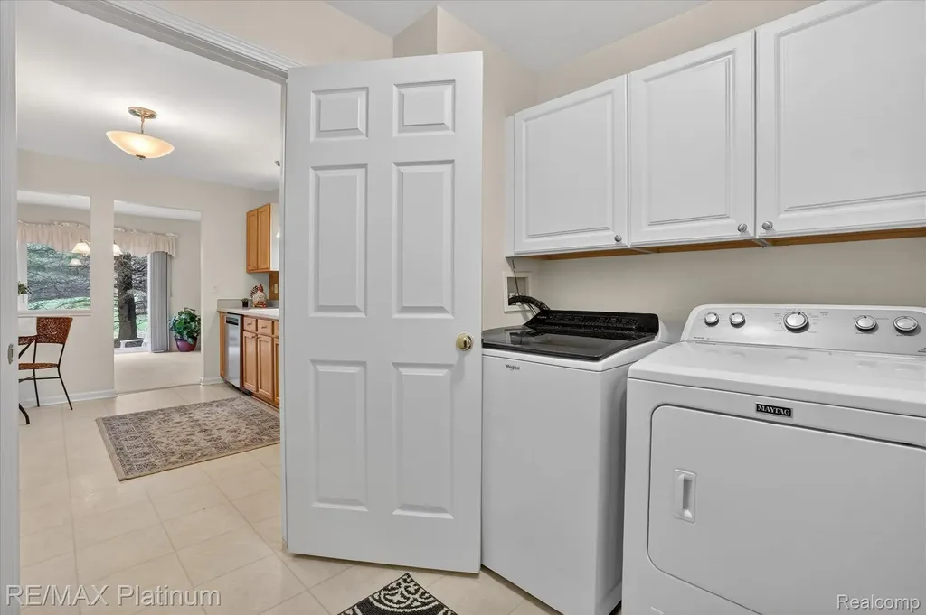 3341 Dewdrop Genoa Township MI 48843