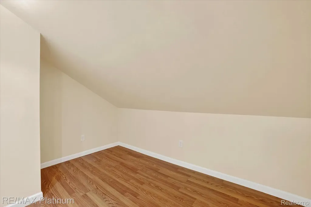 3341 Dewdrop Genoa Township MI 48843