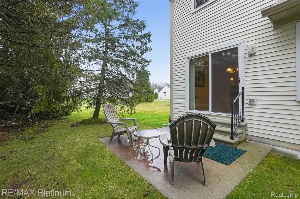 3341 Dewdrop Genoa Township MI 48843