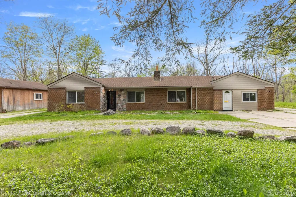 25205 Inkster Road Farmington Hills City MI 48336
