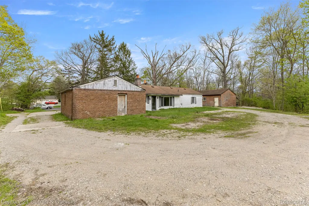 25205 Inkster Road Farmington Hills City MI 48336