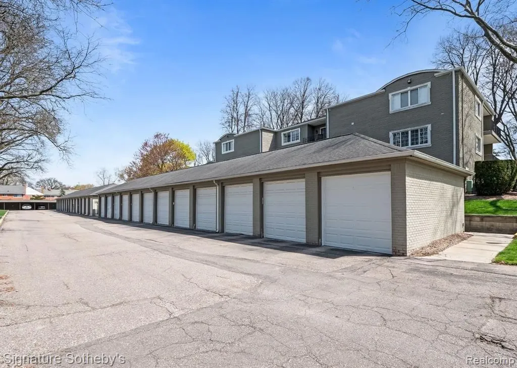 1115 N Old Woodward Avenue Birmingham City MI 48009