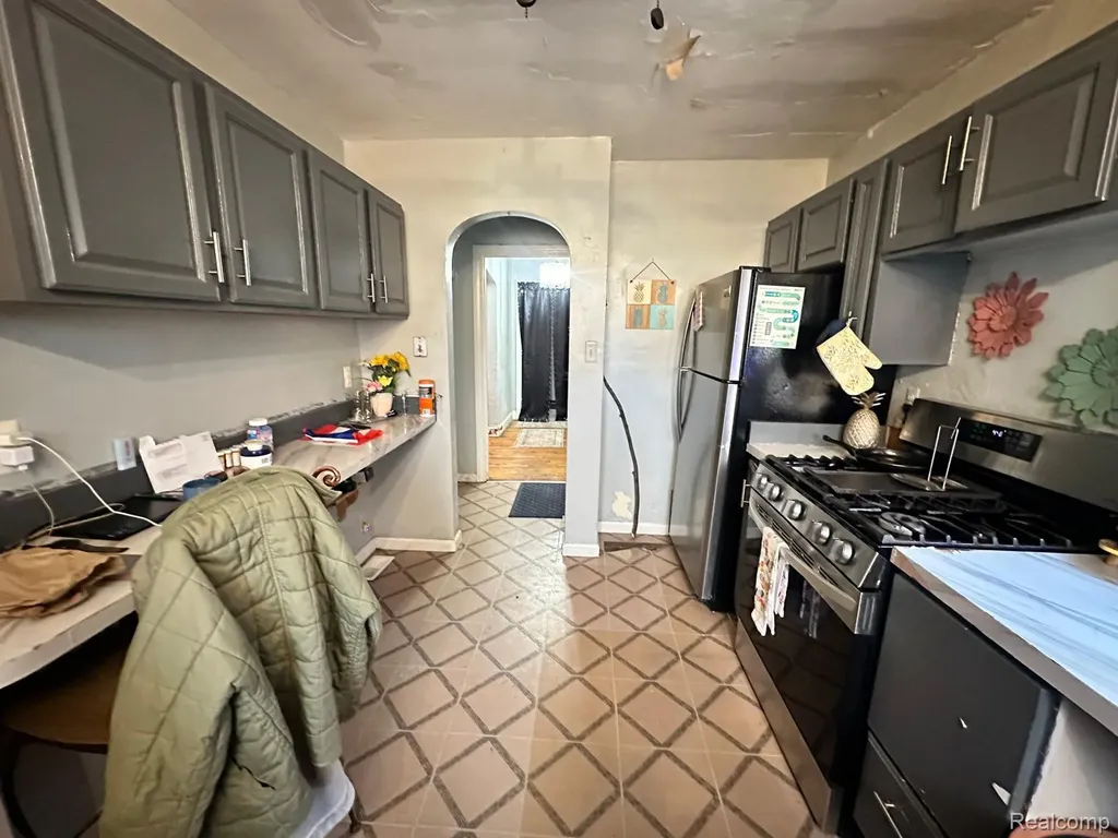14901 Terry Street Detroit City MI 48227