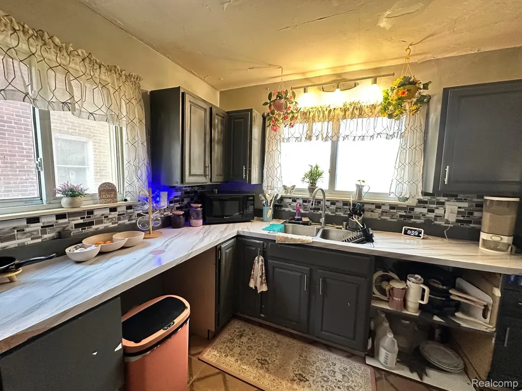 14901 Terry Street Detroit City MI 48227