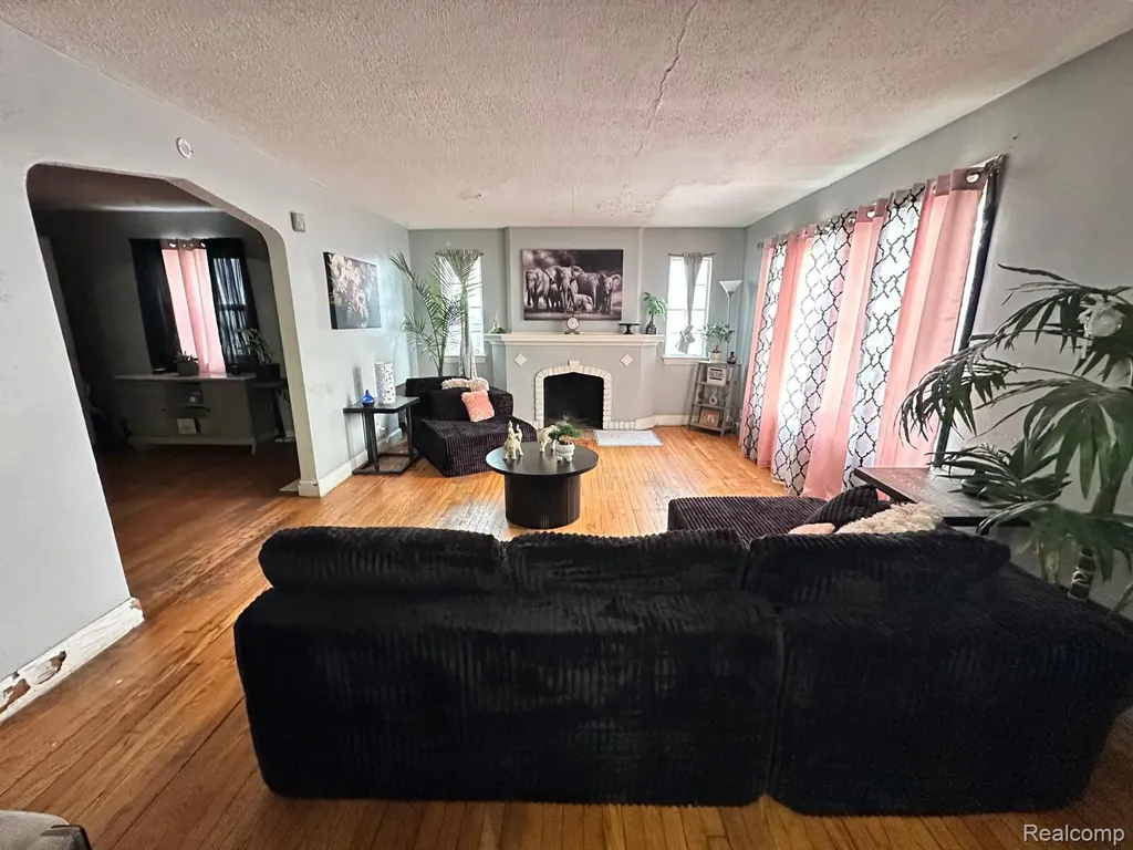 14901 Terry Street Detroit City MI 48227