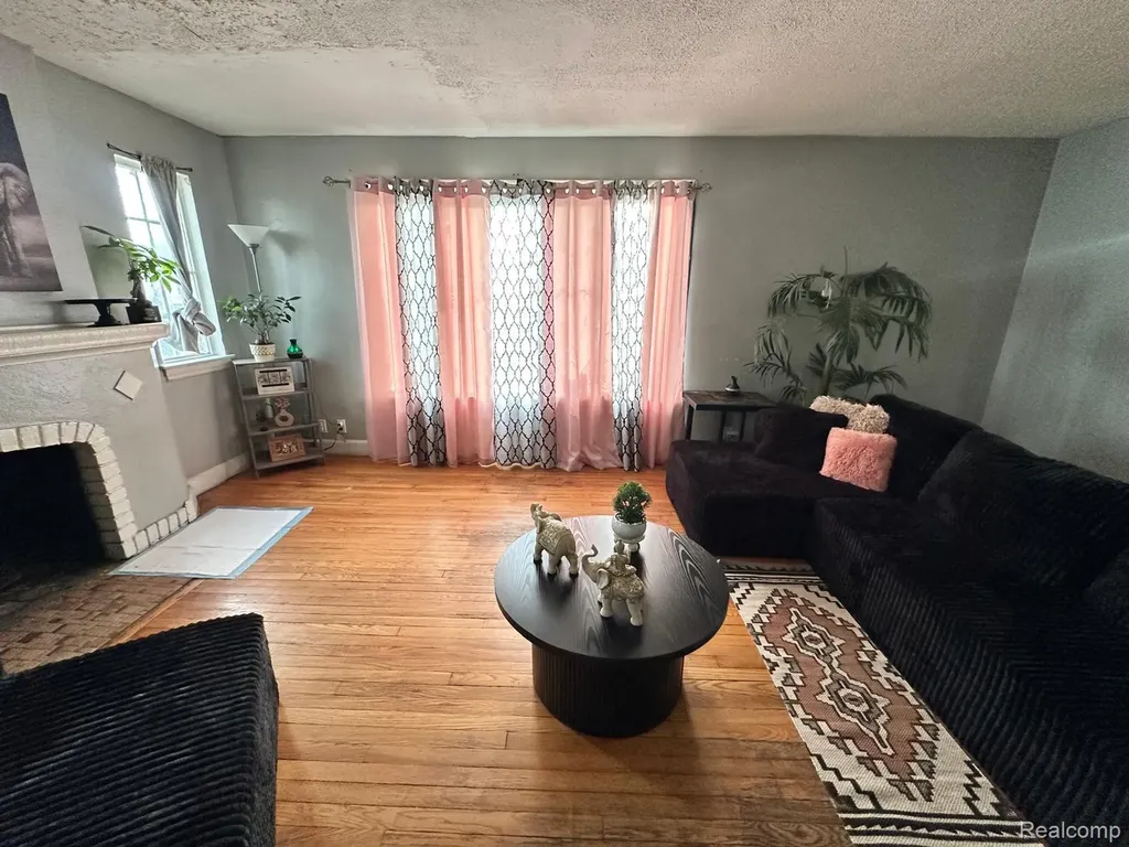 14901 Terry Street Detroit City MI 48227