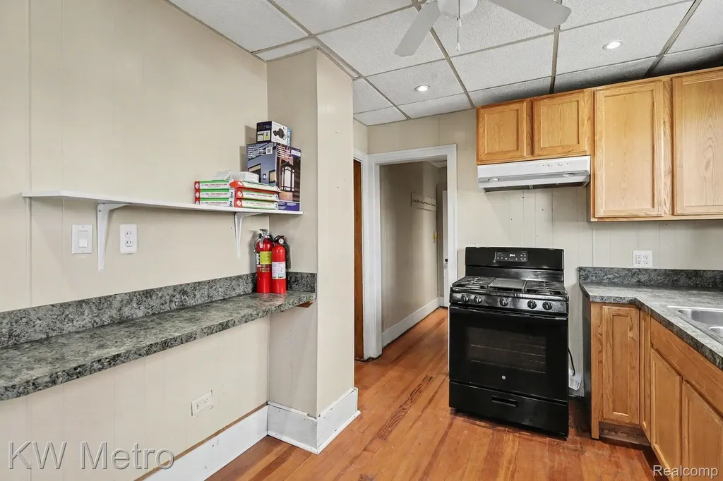 85 Walnut Street River Rouge City MI 48218