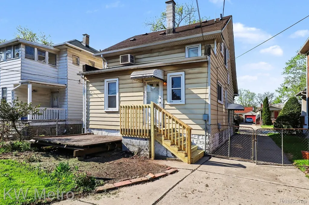 85 Walnut Street River Rouge City MI 48218