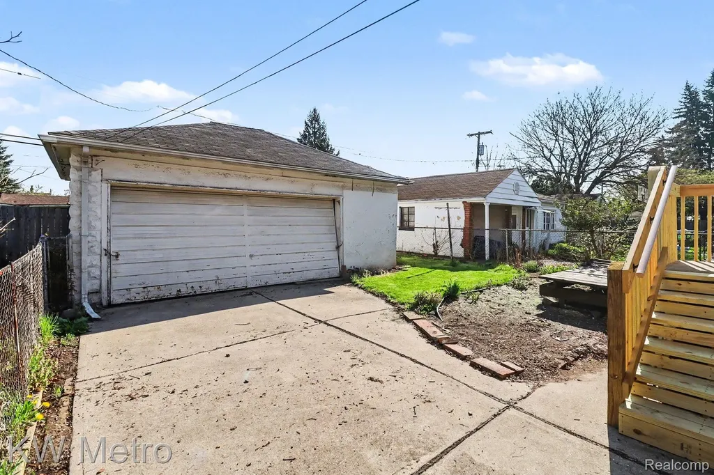 85 Walnut Street River Rouge City MI 48218