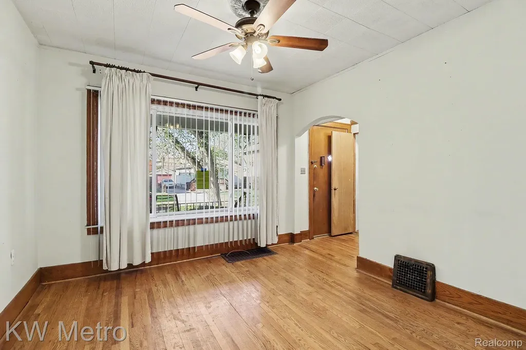 85 Walnut Street River Rouge City MI 48218