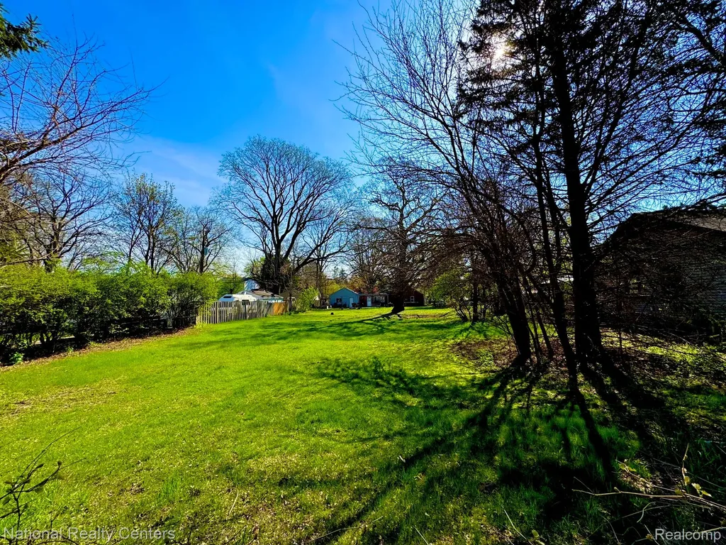 0000 E Colwell Street Street W Farmington Hills City MI 48336