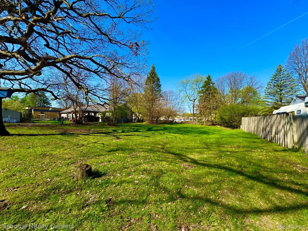 0000 E Colwell Street Street W Farmington Hills City MI 48336